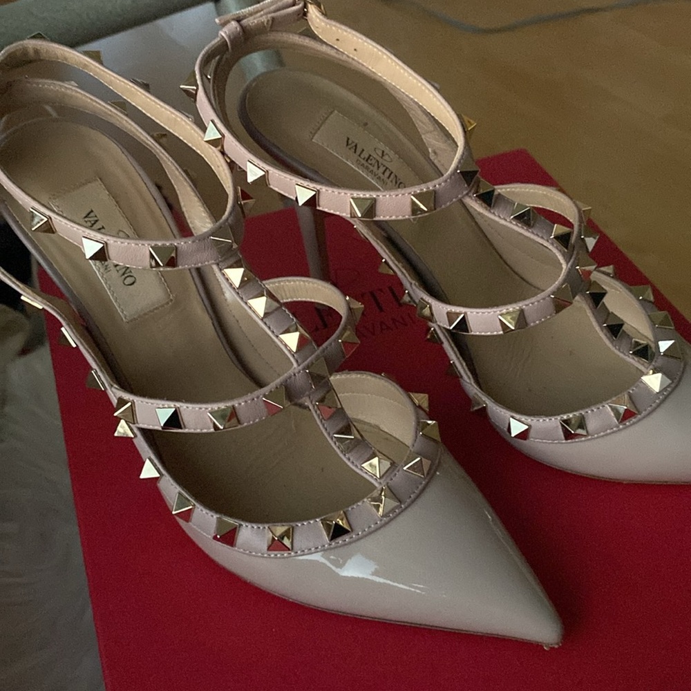 Valentino Garavani Rockstud Heels sz 37.5 - Picture 5 of 10